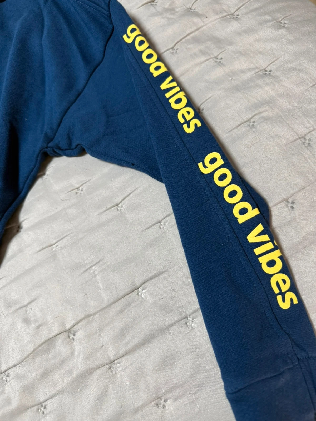 Sudadera / Jersey "Good Vibes" (Azul e Amarelo) UNISEX – photo 3